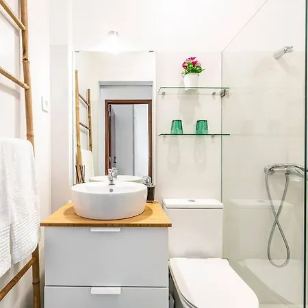 Cozy 1 Bedroom With Patio *