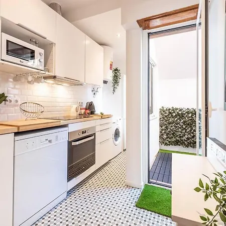 Apartment Cozy 1 Bedroom With Patio *