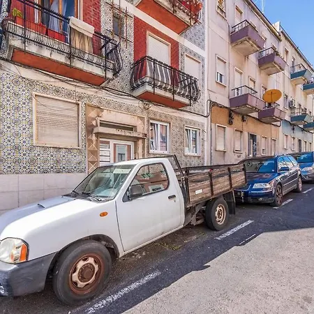 Cozy 1 Bedroom With Patio Apartment