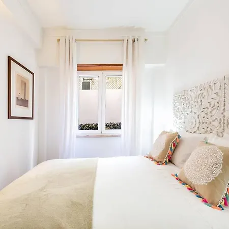 Cozy 1 Bedroom With Patio Apartment